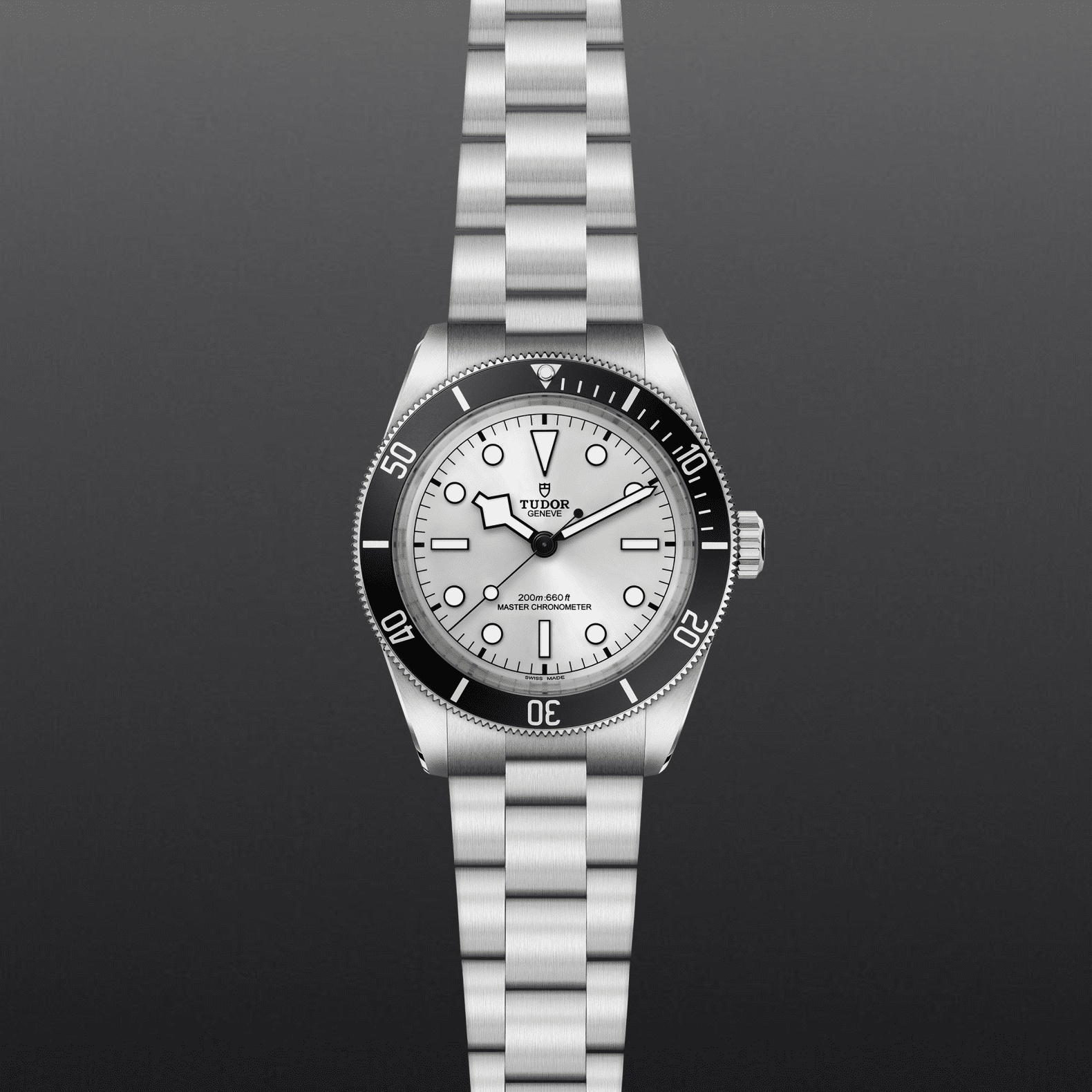 m7943a1a0nu 0002 frontfacing gr std