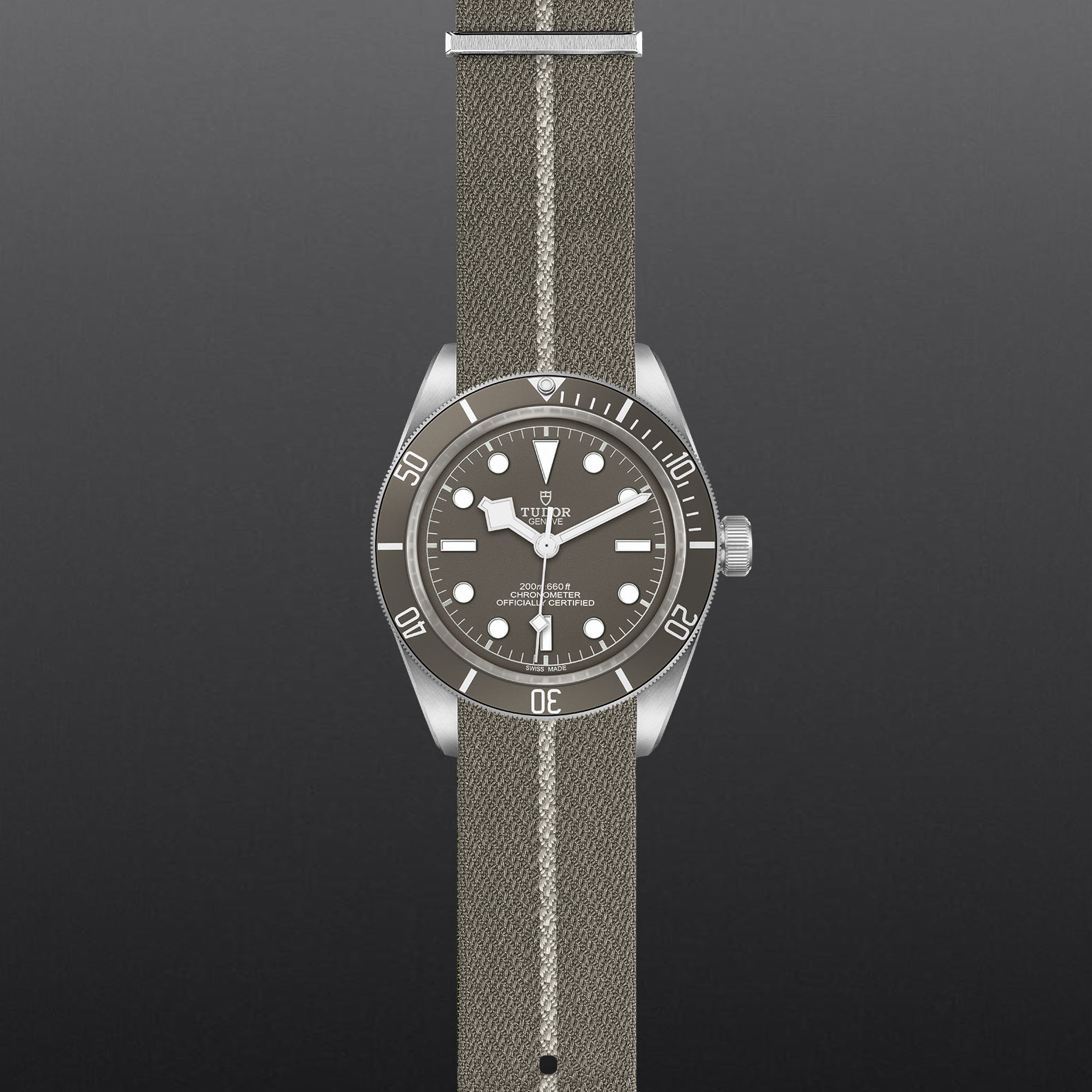 M79010SG 0002 grey aperto