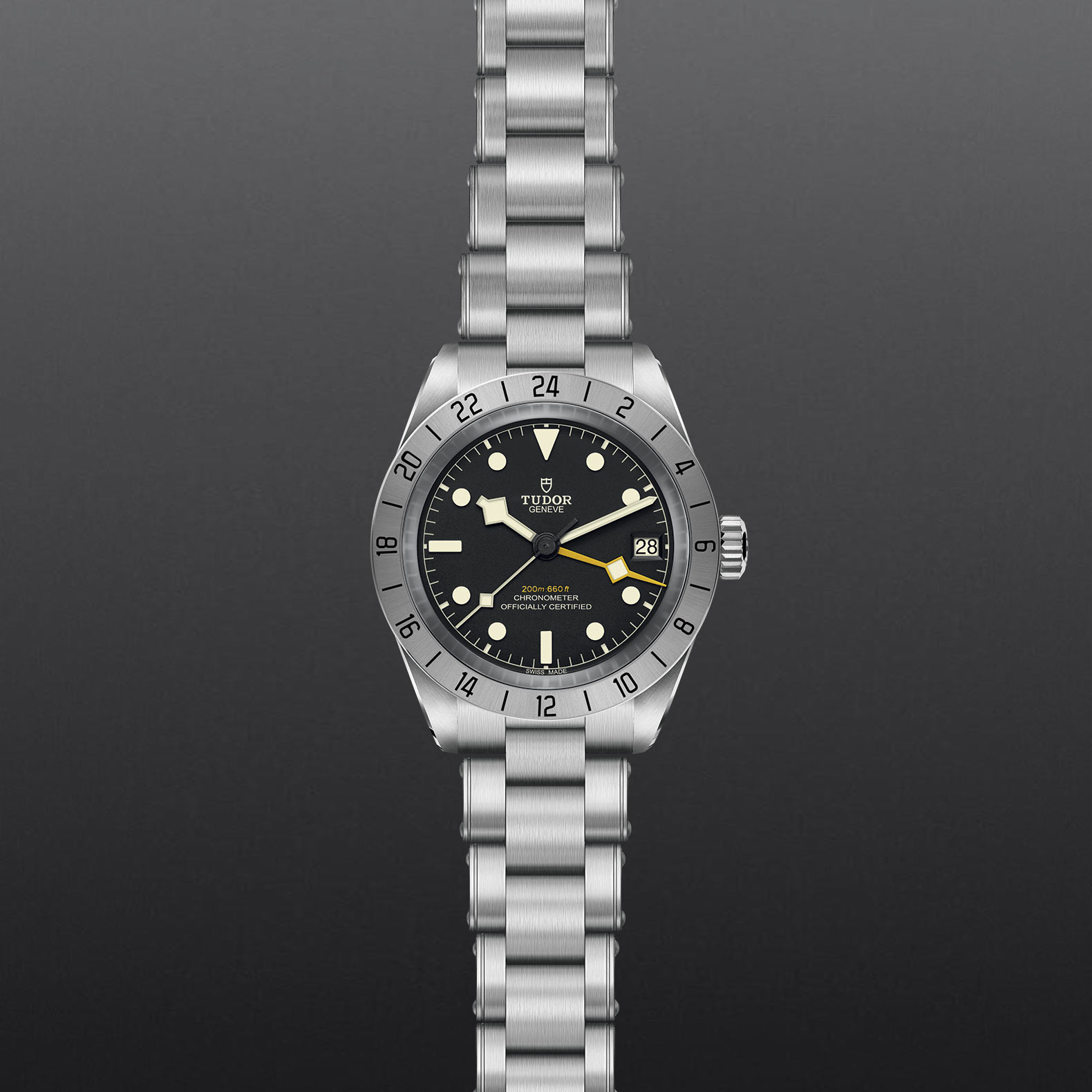 M79470 0001 grey aperto