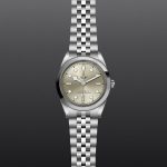 M79680 0003 grey aperto